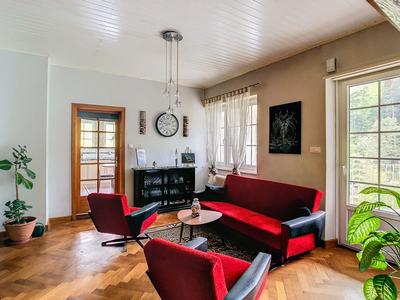 Maison - 233 m² - 8 pièces