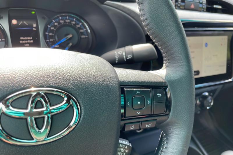 Toyota Hilux X-Tra d-4d 204 Bva Invinc