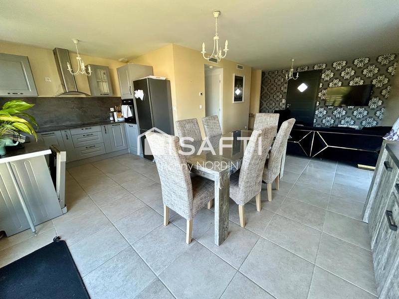 Maison - 80 m² - 5 pièces