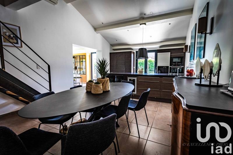 Maison - 180 m² - 6 pièces