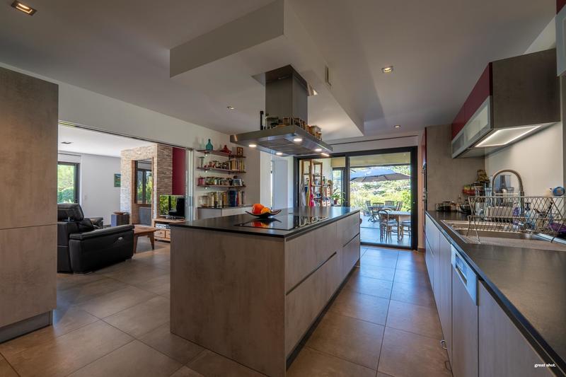 Villa - 283 m² - 7 pièces