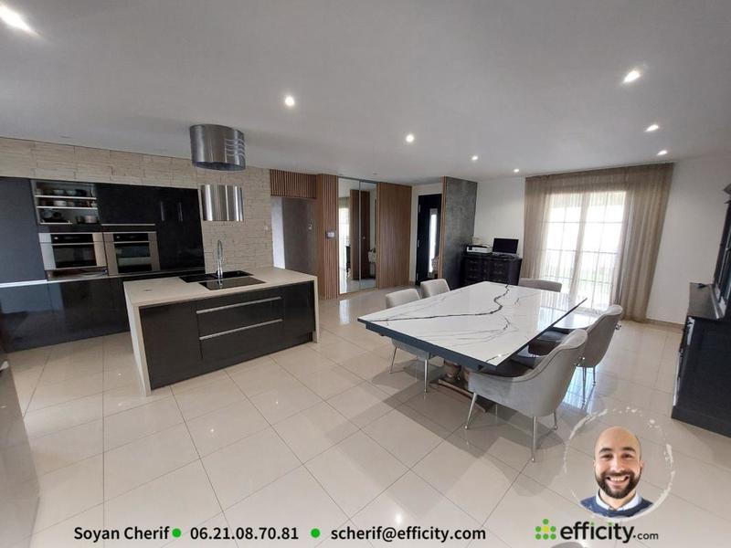 Maison - 168 m² - 7 pièces