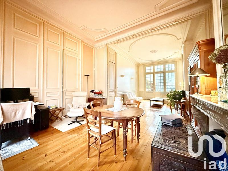 Maison - 186 m² - 8 pièces