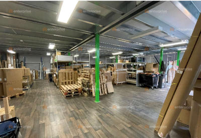 Local d'activité / Entrepôt - 446 m²