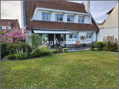 Maison traditionnelle - 158 m² - 6 pièces