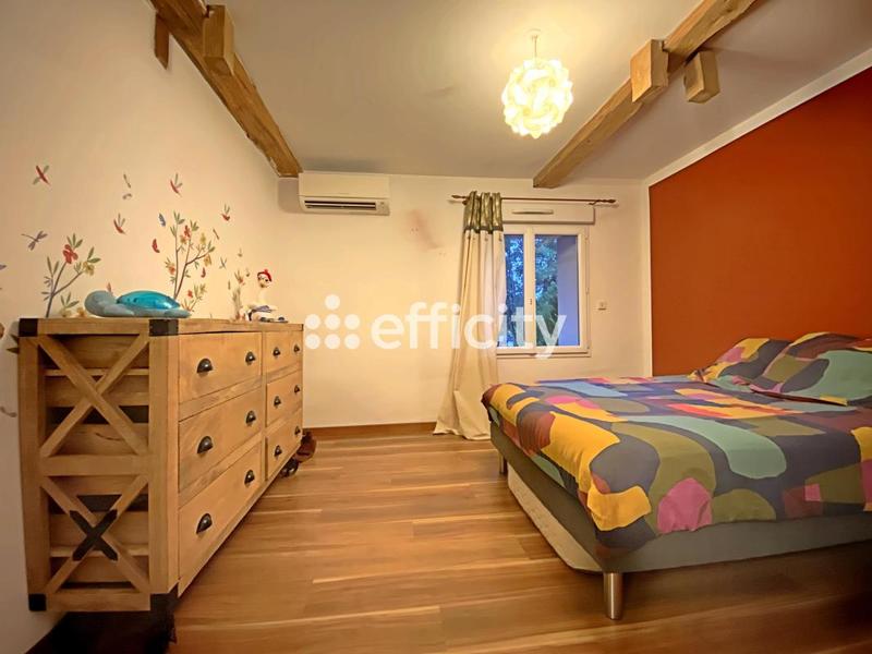 Maison - 174 m² - 8 pièces