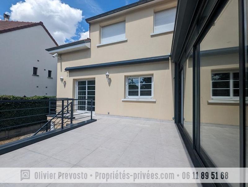 Maison - 235 m² - 9 pièces