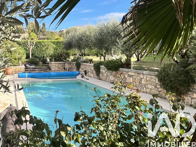 Maison - 142 m² - 5 pièces