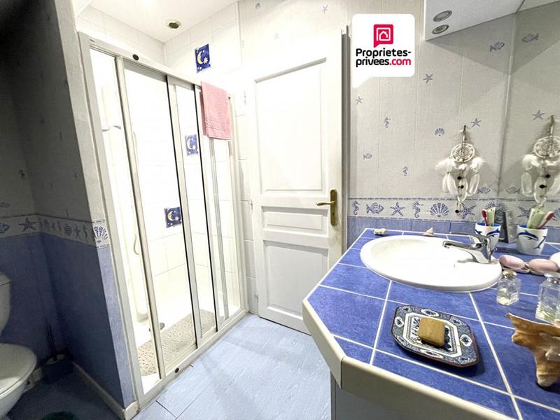 Maison - 205 m² - 8 pièces