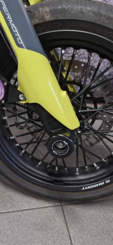 Husqvarna 701 Supermoto 700