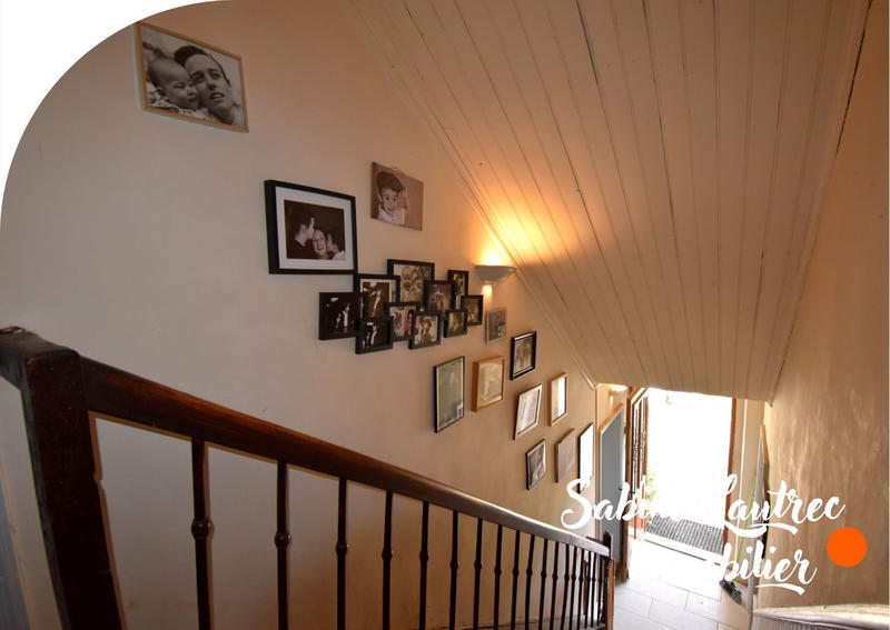 Propriété - 270 m² - 7 pièces