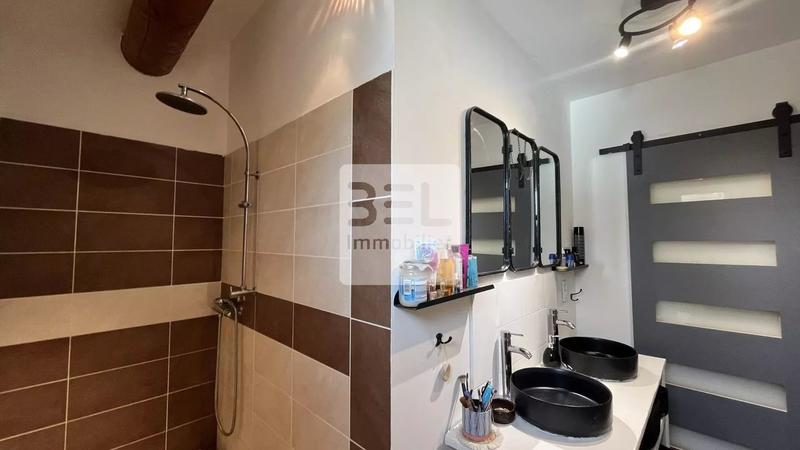 Corps de ferme - 212 m² - 11 pièces