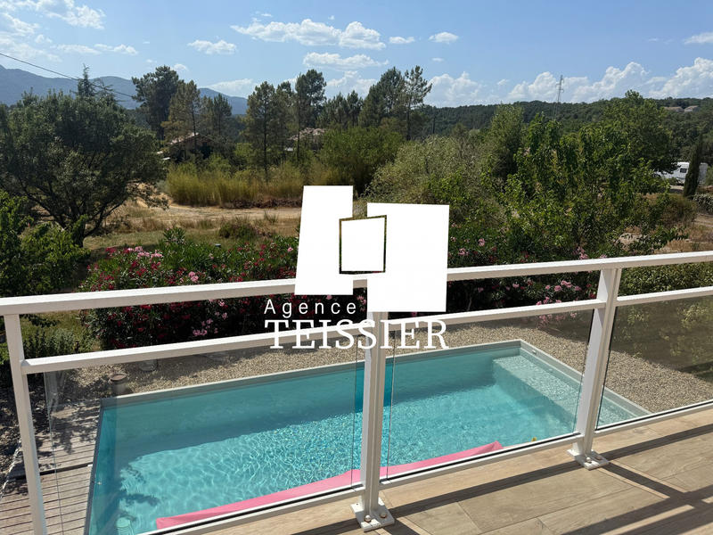 Villa - 151 m² - 6 pièces