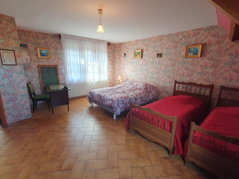 Maison - 259 m² - 6 pièces