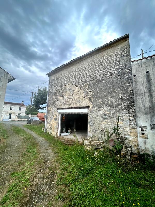 Maison en pierre - 54 m² - 1 pièce