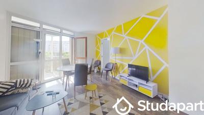 Chambre - 70 m² - 1 pièce