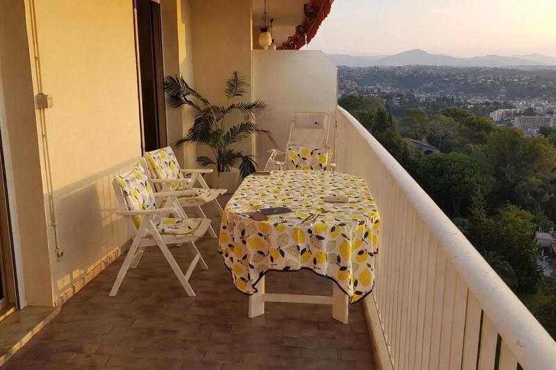 Appartement - 80 m² - 2 pièces