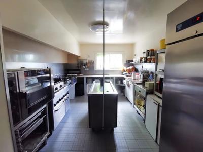 Local commercial - 315 m² - 10 pièces