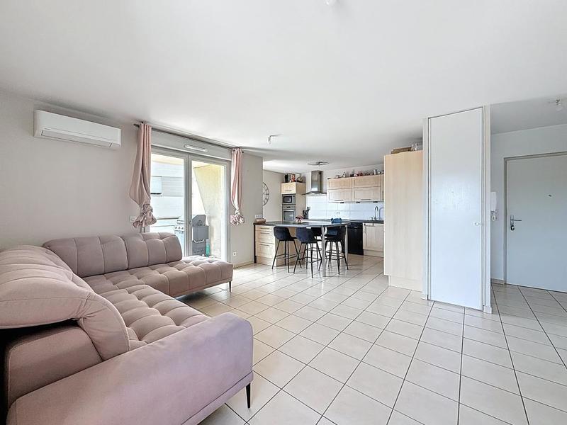 Appartement - 80 m² - 4 pièces