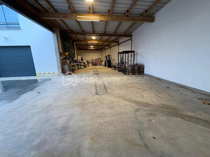 Atelier d'activités - 201 m² - 1 pièce