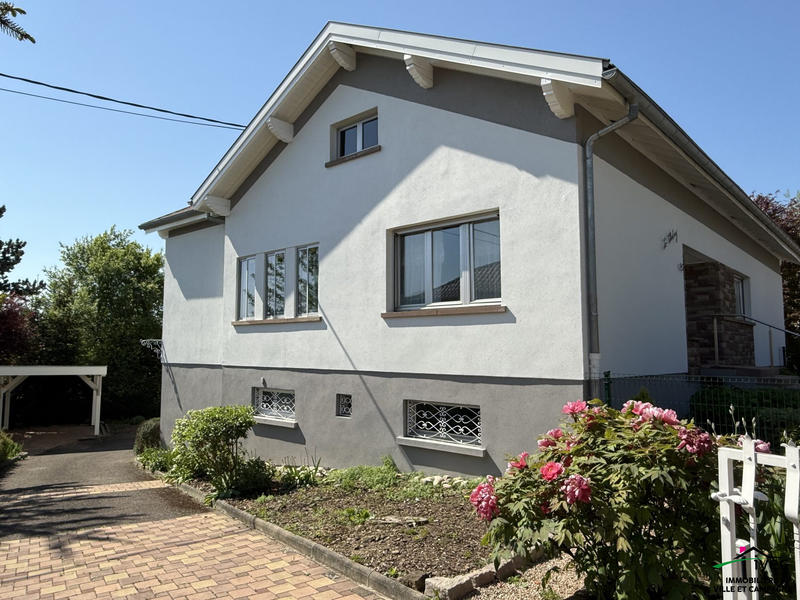 Maison - 226 m² - 8 pièces