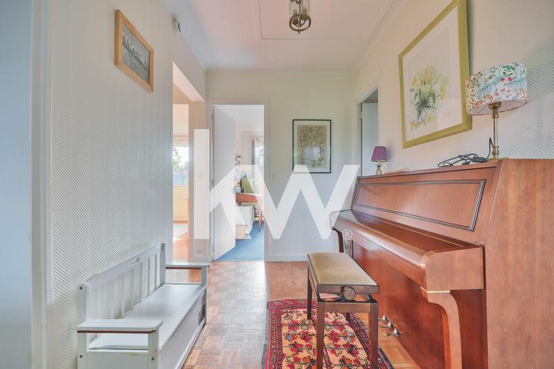 Maison - 193 m² - 9 pièces