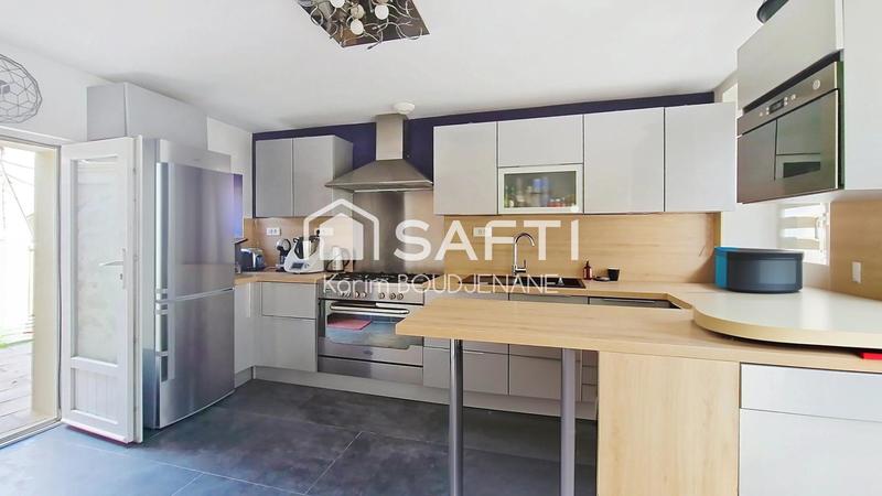 Maison de ville - 75 m² - 5 pièces