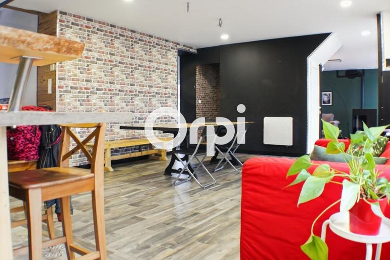 Maison - 215 m² - 4 pièces