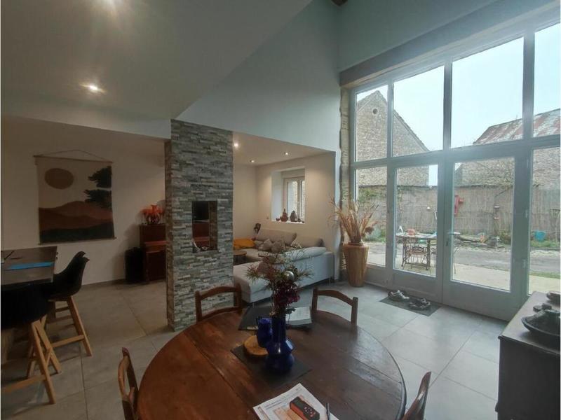 Maison - 110 m² - 6 pièces