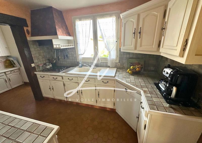 Maison - 141 m² - 6 pièces