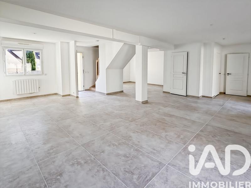 Maison - 97 m² - 6 pièces