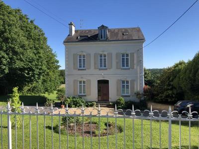 Maison - 193 m² - 8 pièces