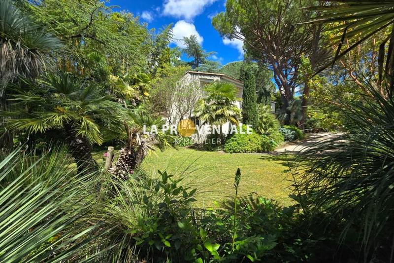 Maison - 176 m² - 9 pièces