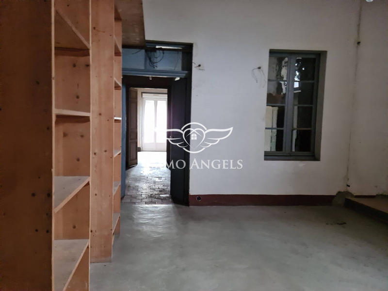 Maison ancienne - 401 m² - 9 pièces