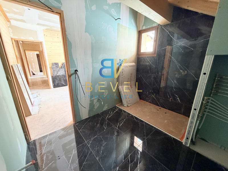 Châlet - 306 m² - 9 pièces