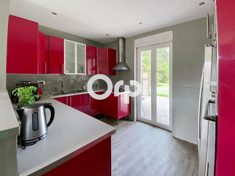 Maison - 204 m² - 6 pièces