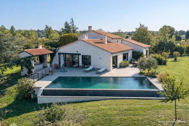 Villa - 283 m² - 7 pièces