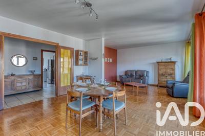 Appartement - 98 m² - 4 pièces