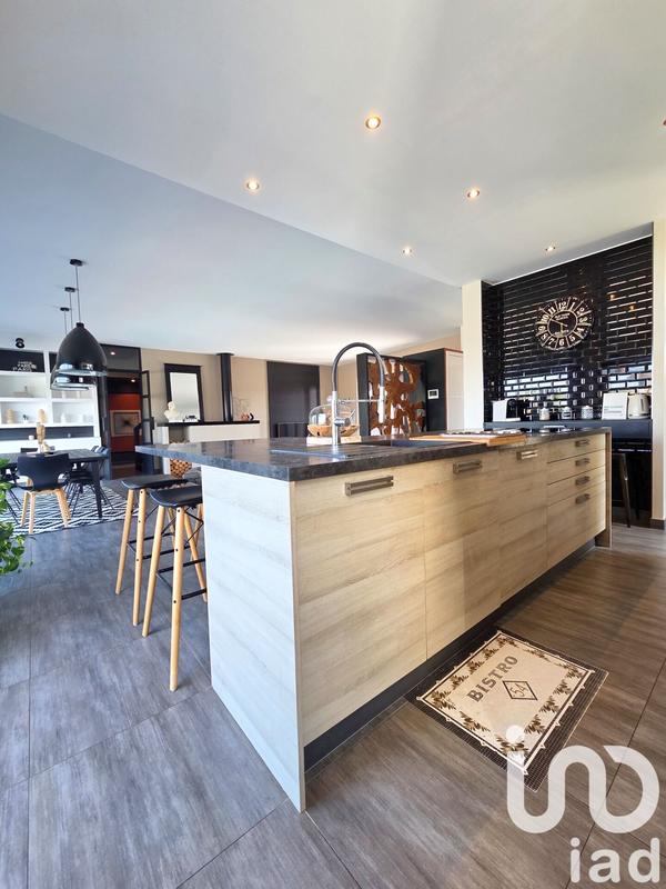 Maison de maîtres - 211 m² - 4 pièces