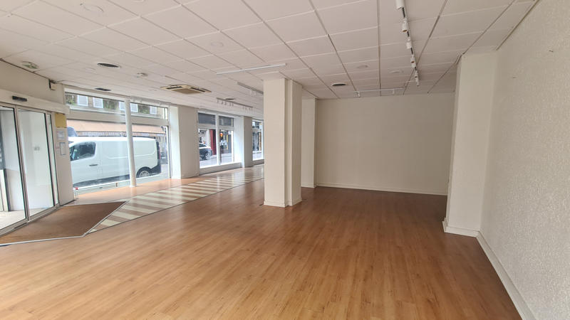 Local commercial - 220 m²