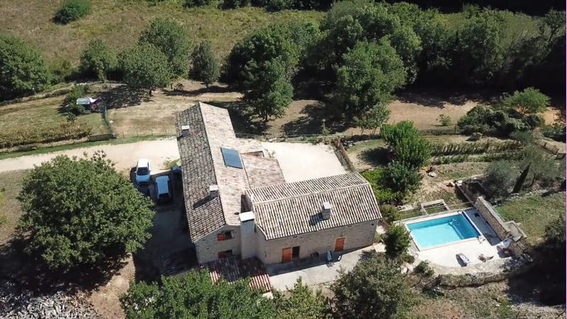 Propriété - 243 m² - 8 pièces