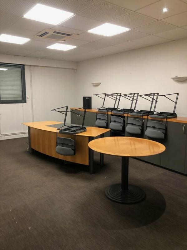 Bureau - 636 m²