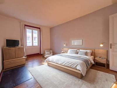 Appartement - 177 m² - 5 pièces