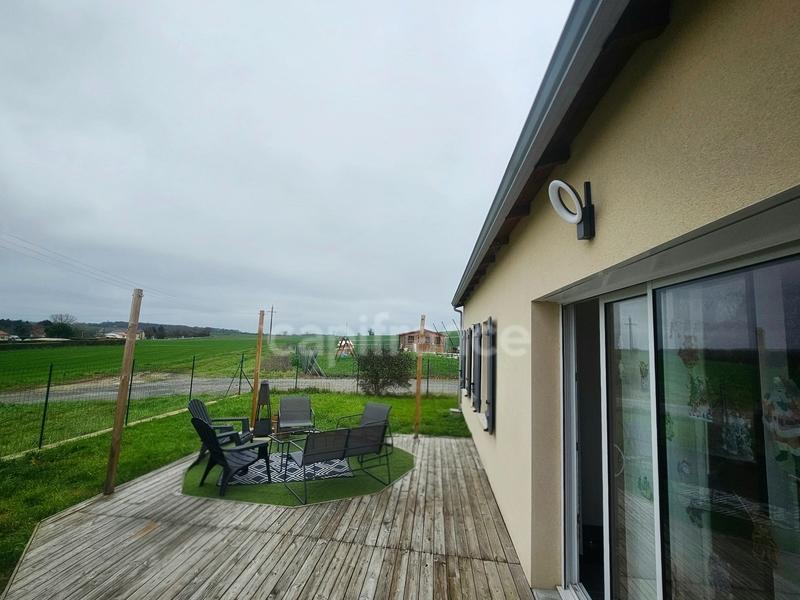 Maison - 96 m² - 5 pièces