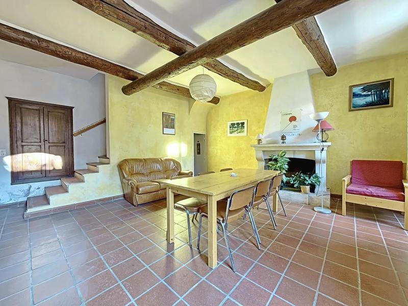 Maison - 204 m² - 7 pièces