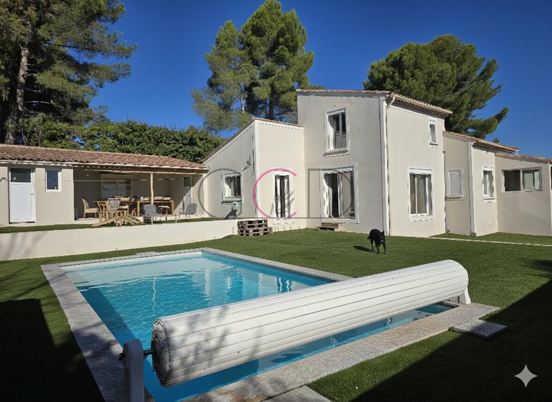 Villa - 183 m² - 6 pièces