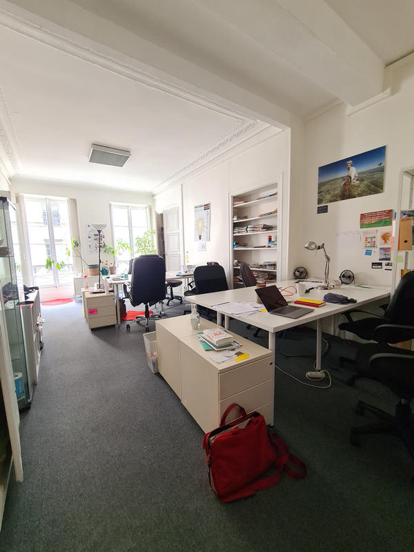 Local commercial - 138 m² - 5 pièces