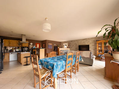 Maison - 123 m² - 6 pièces