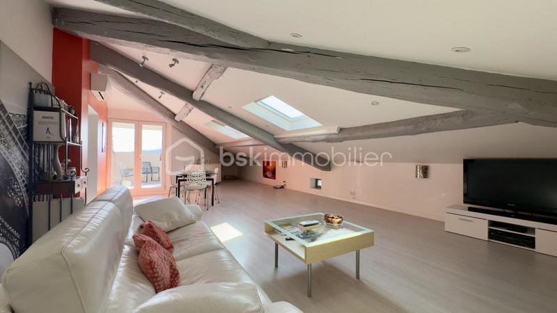 Appartement - 85 m² - 4 pièces