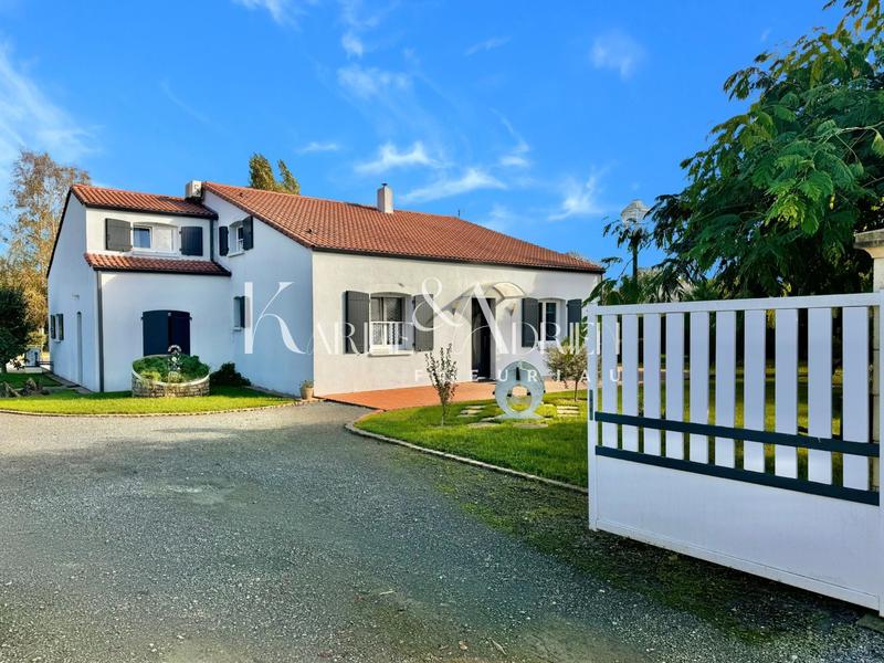 Maison - 178 m² - 5 pièces